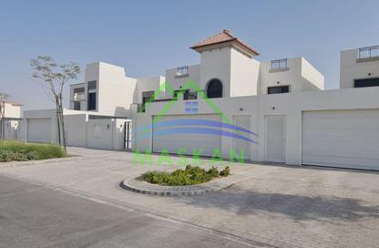 Villa - 4 Bedrooms - 5 Bathrooms for rent in Fay Al Reeman II - Al Shamkha - Abu Dhabi