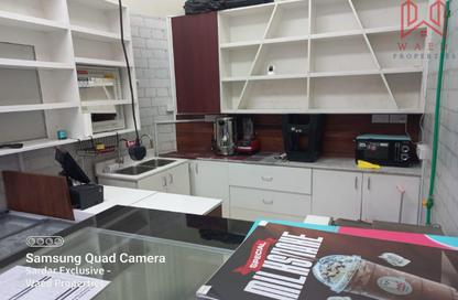 Shop - Studio for rent in Satwa Road - Al Satwa - Dubai