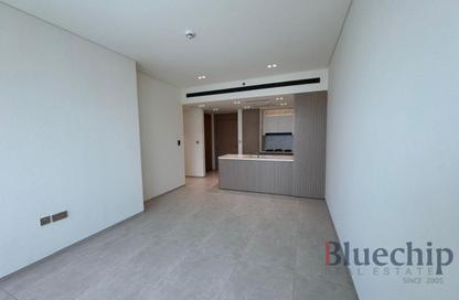 Apartment - 3 - 3 for rent in Binghatti Pinnacle - Dubai Healthcare City 2 - Al Jaddaf - Dubai