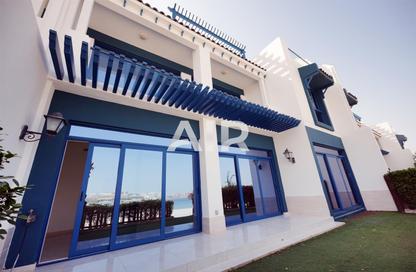 Villa - 5 Bedrooms - 6 Bathrooms for rent in Palma Residences - Palm Jumeirah - Dubai