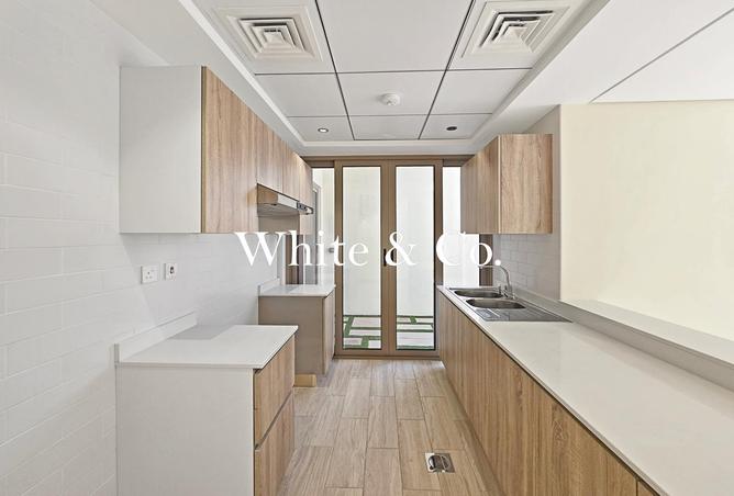 98242255 - Property Image 3