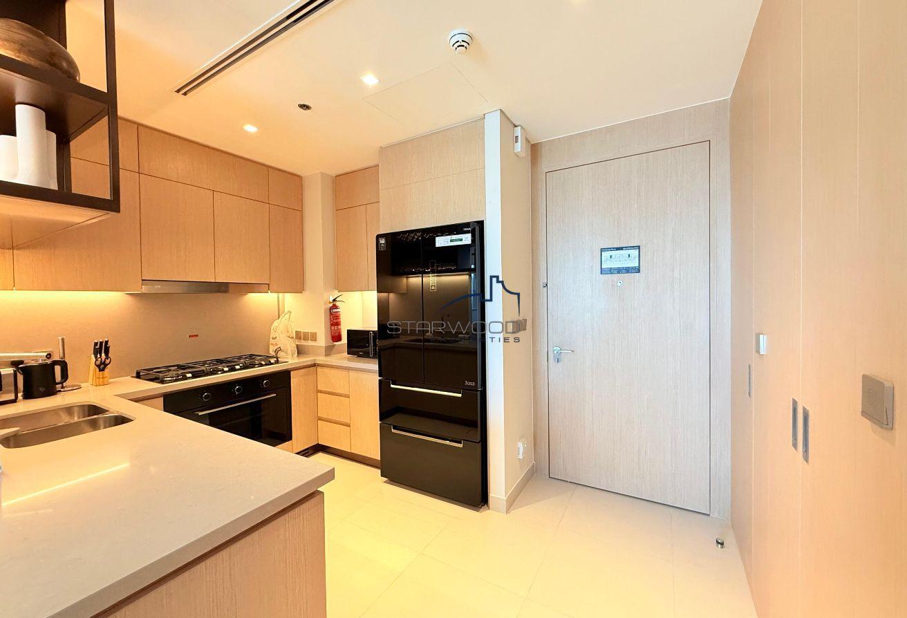 High Floor | Burj View | 3 bed + Maid | Vacant photo 7