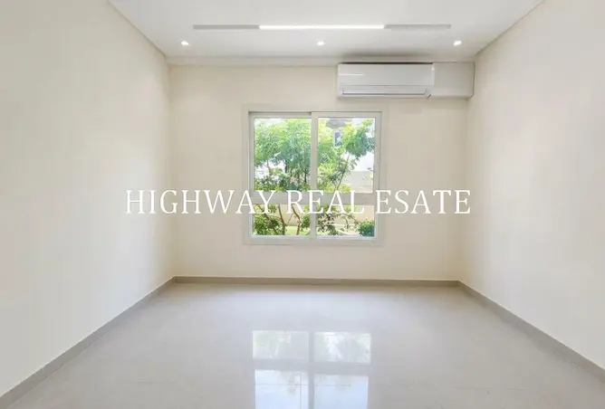 156905608 - Property Image 3