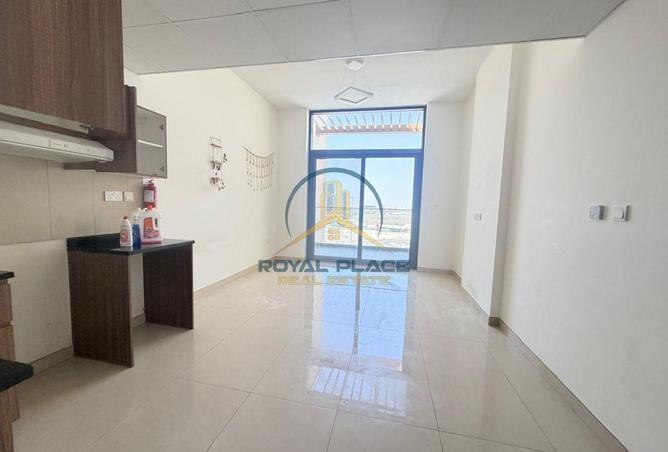 81928579 - Property Image 3