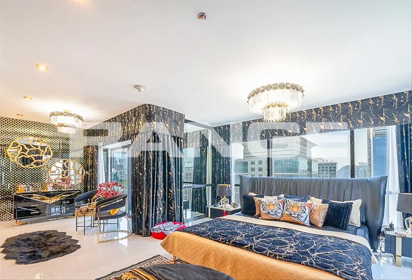 Fully Furnished and Renovated |Full Lake Views photo 17