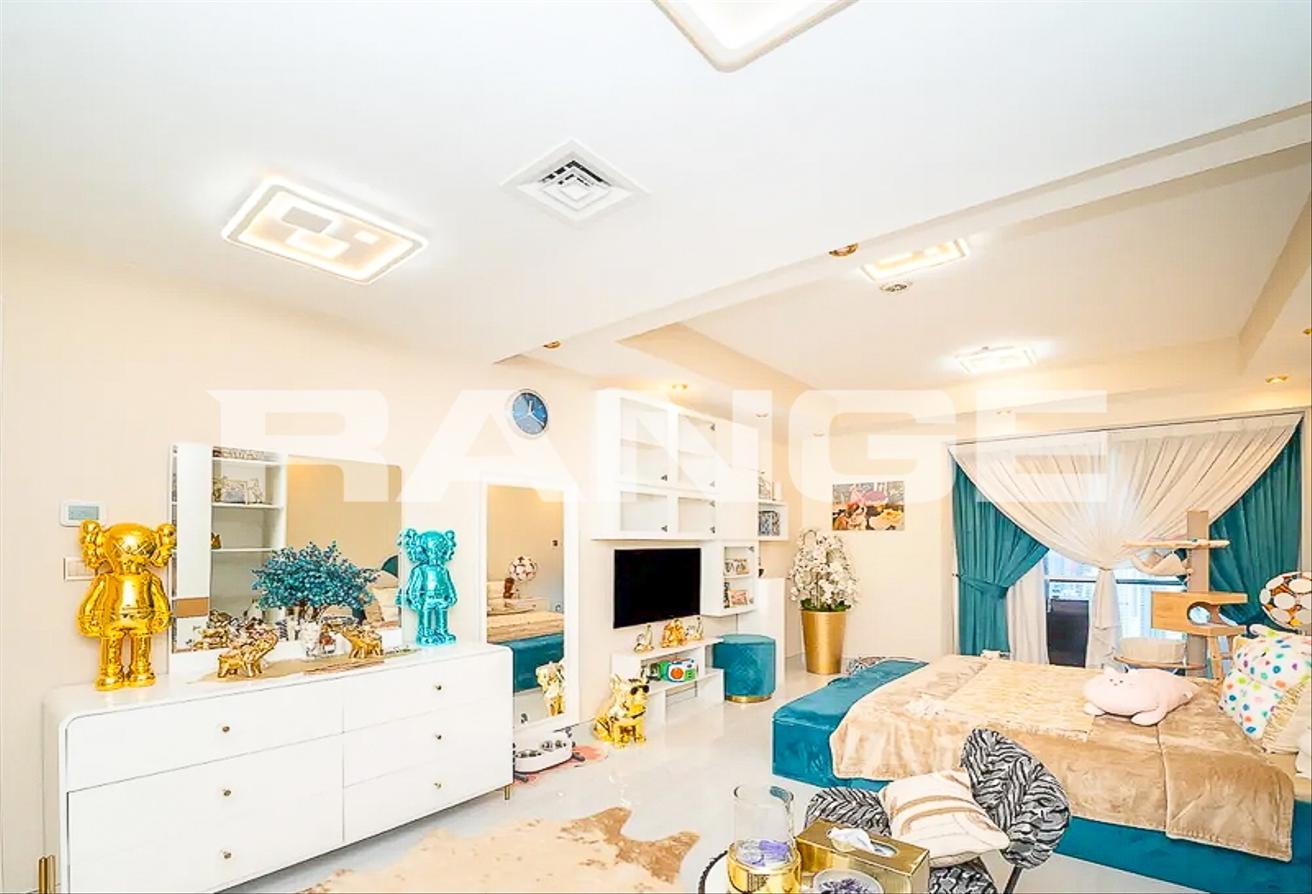 Fully Furnished and Renovated |Full Lake Views photo 5