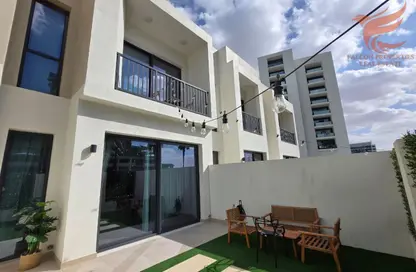 تاون هاوس - 2 غرف نوم - 3 حمامات للايجار في فيلات ماربيلا الثانية - ماربيا - ميناء العرب - راس الخيمة - رأس الخيمة