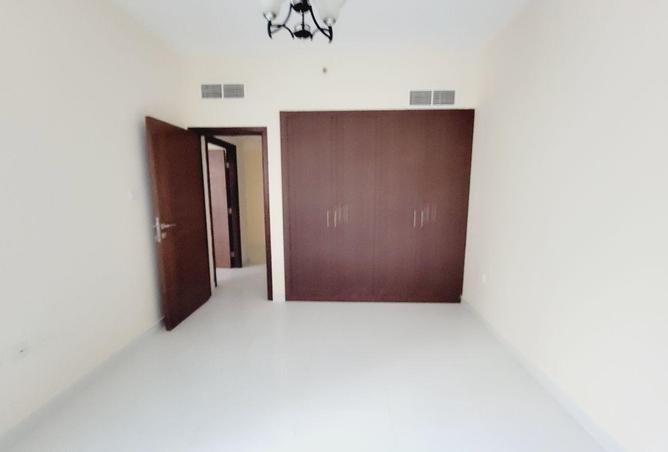 54404373 - صورة العقار 3