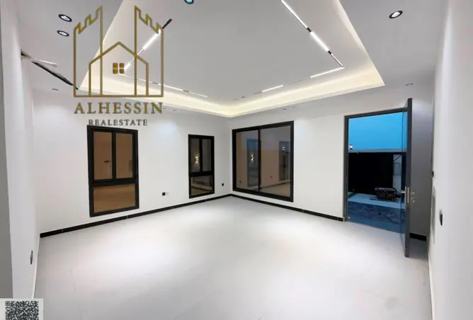 146002709 - Property Image 3