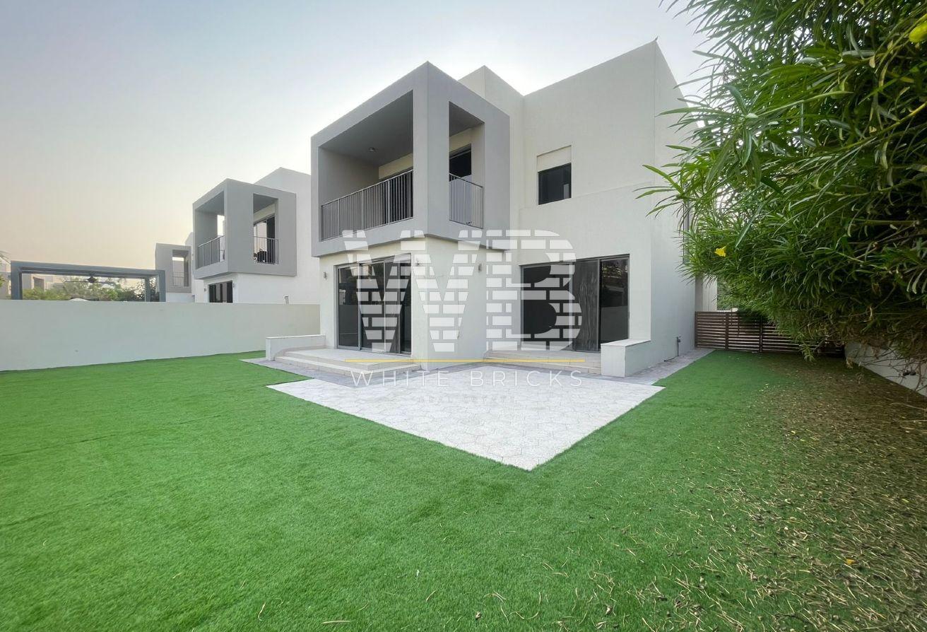 Huge Plot | Near to Pool & Park | Prime Location photo 13