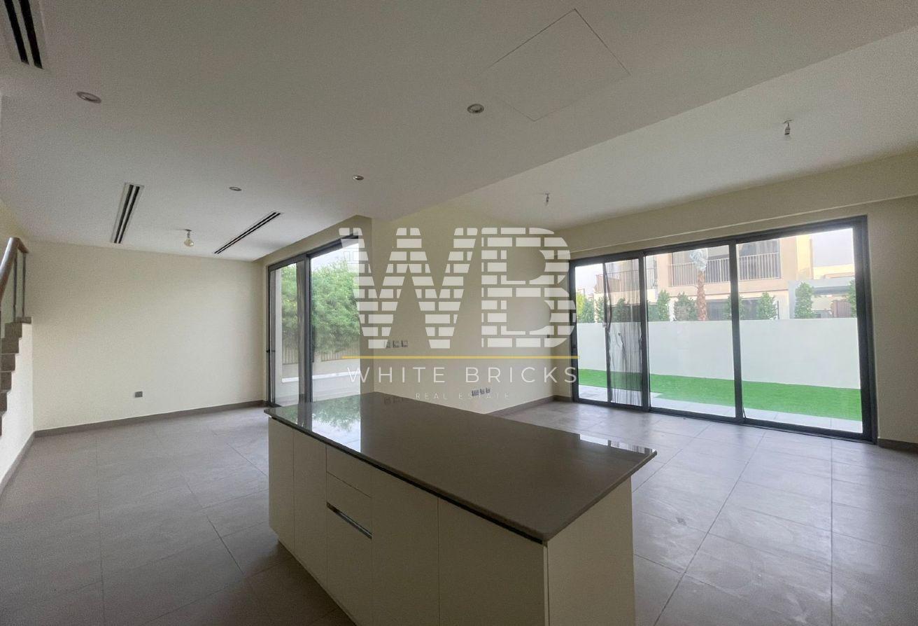 Huge Plot | Near to Pool & Park | Prime Location photo 3