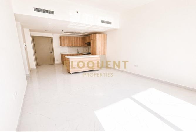 99124008 - Property Image 2