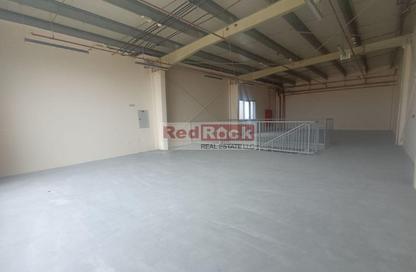 Warehouse - Studio - 4 Bathrooms for rent in Al Quoz Industrial Area 4 - Al Quoz Industrial Area - Al Quoz - Dubai