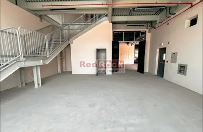 Warehouse - Studio - 4 Bathrooms for rent in Al Quoz Industrial Area 4 - Al Quoz Industrial Area - Al Quoz - Dubai Warehouse - Studio - 4 Bathrooms for rent in Al Quoz Industrial Area 4 - Al Quoz Industrial Area - Al Quoz - Dubai