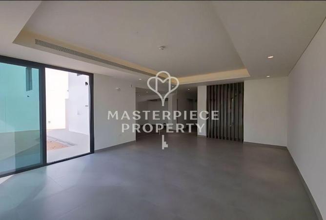 70693955 - Property Image 2