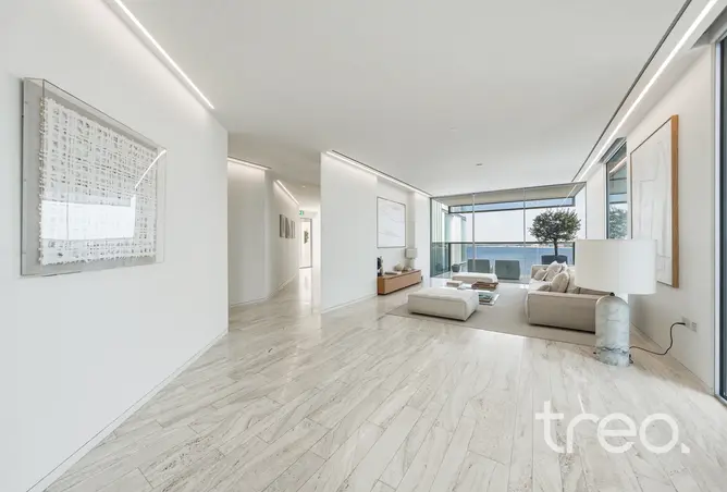 152813370 - Property Image 2
