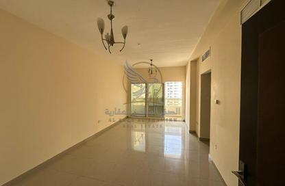 Apartment - 1 - 1 for rent in New Al Taawun Road - Al Taawun - Sharjah