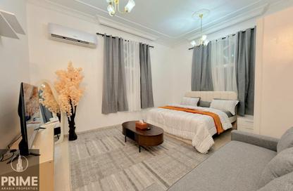 Apartment - Studio - 1 for rent in Al Saada Street - Al Mushrif - Abu Dhabi