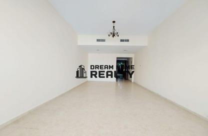 Apartment - 3 Bedrooms - 3 Bathrooms for rent in New Al Taawun Road - Al Taawun - Sharjah