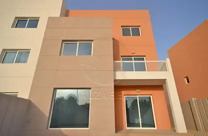 Villa - 3 Bedrooms - 4 Bathrooms for rent in Contemporary Style - Al Reef Villas - Al Reef - Abu Dhabi