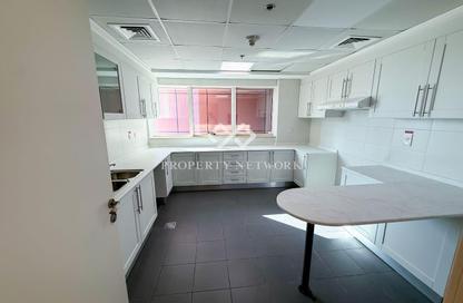 Apartment - 3 Bedrooms - 4 Bathrooms for sale in Dubai Jewel Tower - Dubai Media City - Dubai