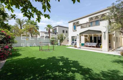 Villa - 3 Bedrooms - 5 Bathrooms for sale in District 7 - Jumeirah Park - Dubai