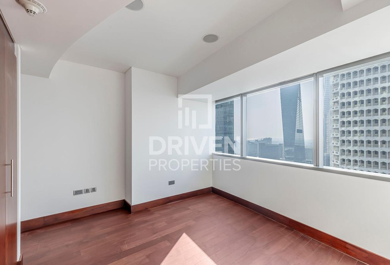 Modern and Stylish Interior Design | Vacant photo 7