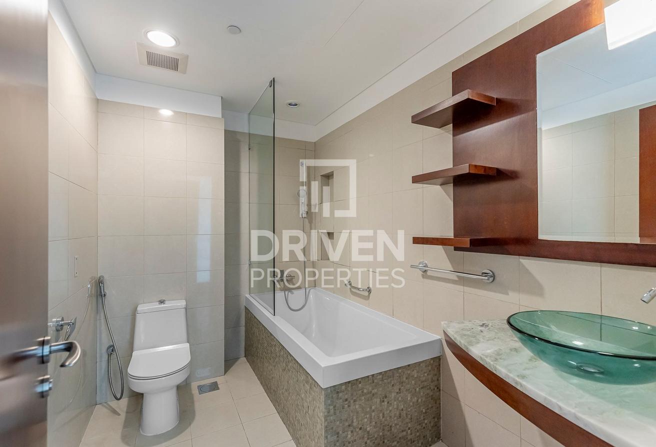 Modern and Stylish Interior Design | Vacant photo 11