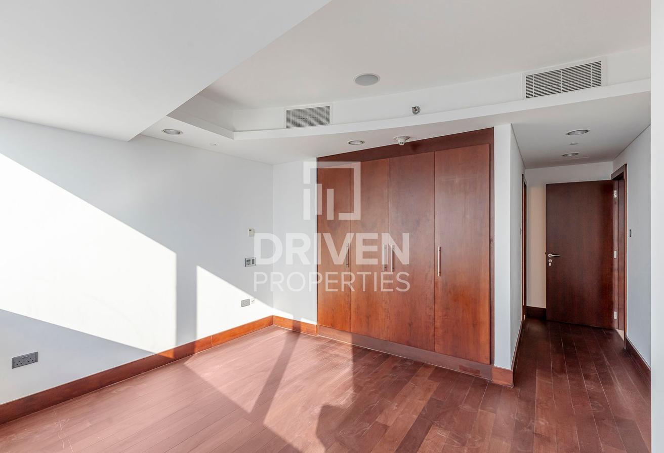Modern and Stylish Interior Design | Vacant photo 9