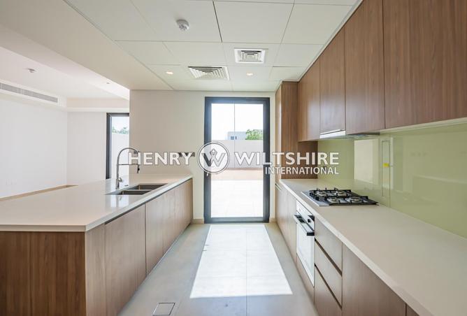2-bed townhouse in The Dahlias — photo 2