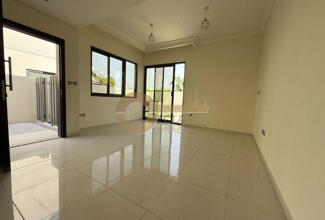 114161639 - Property Image 3
