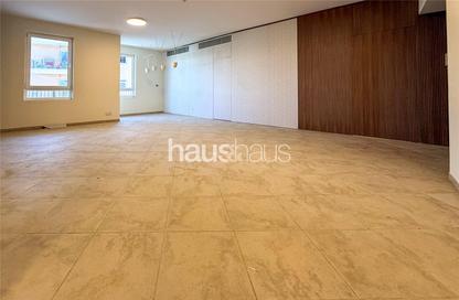 Apartment - 3 Bedrooms - 3 Bathrooms for rent in Abbey Crescent 1 - Abbey Crescent - Motor City - Dubai
