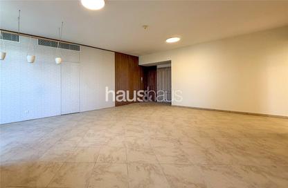 Apartment - 3 Bedrooms - 3 Bathrooms for rent in Abbey Crescent 1 - Abbey Crescent - Motor City - Dubai