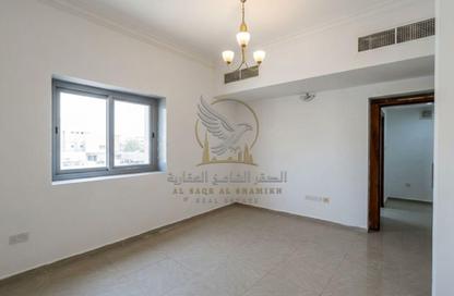 Apartment - Studio - 1 Bathroom for rent in Bu Tina - Al Sharq - Sharjah