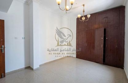 Apartment - Studio - 1 Bathroom for rent in Bu Tina - Al Sharq - Sharjah