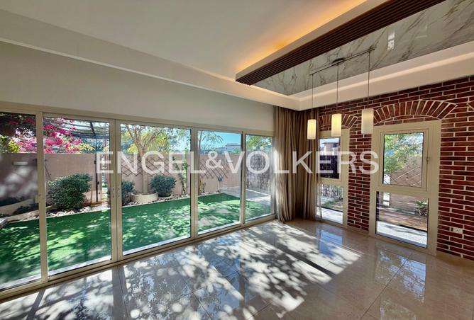 56151952 - Property Main Image