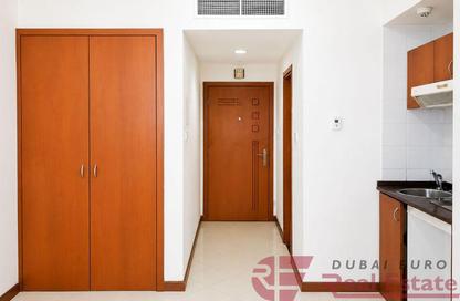 Apartment - Studio - 1 Bathroom for rent in Prestige Building - Al Nakhal Road - Deira - Dubai Apartment - Studio - 1 Bathroom for rent in Prestige Building - Al Nakhal Road - Deira - Dubai