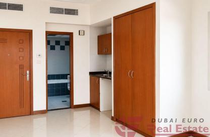 Apartment - Studio - 1 Bathroom for rent in Prestige Building - Al Nakhal Road - Deira - Dubai