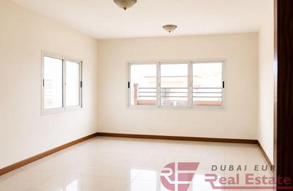 Apartment - Studio - 1 Bathroom for rent in Prestige Building - Al Nakhal Road - Deira - Dubai Apartment - Studio - 1 Bathroom for rent in Prestige Building - Al Nakhal Road - Deira - Dubai