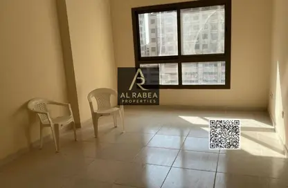 شقة - 2 غرف نوم - 2 حمامات للايجار في برج بحيرة الإمارات 2 - أبراج بحيرة الإمارات - مدينة الإمارات - عجمان