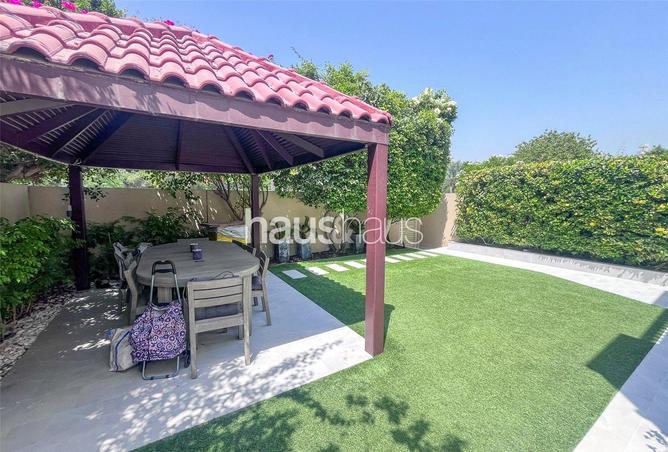 98243700 - Property Image 3