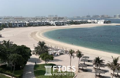 Apartment - 2 Bedrooms - 3 Bathrooms for rent in Al Hatimi - Shoreline Apartments - Palm Jumeirah - Dubai