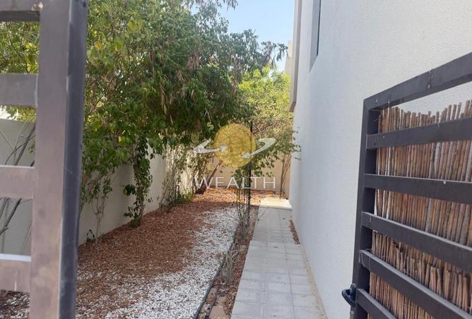 111856573 - Property Image 2