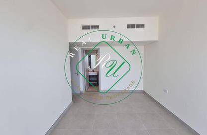 Apartment - 3 Bedrooms - 2 Bathrooms for rent in Reeman Living - Al Shamkha - Abu Dhabi Apartment - 3 Bedrooms - 2 Bathrooms for rent in Reeman Living - Al Shamkha - Abu Dhabi