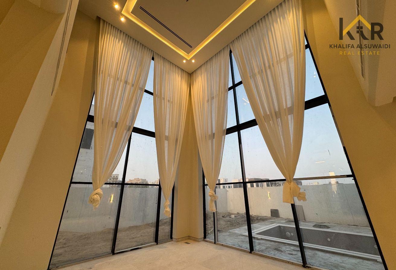 Ultra Luxury | Elevator | Swimming Pool photo 4