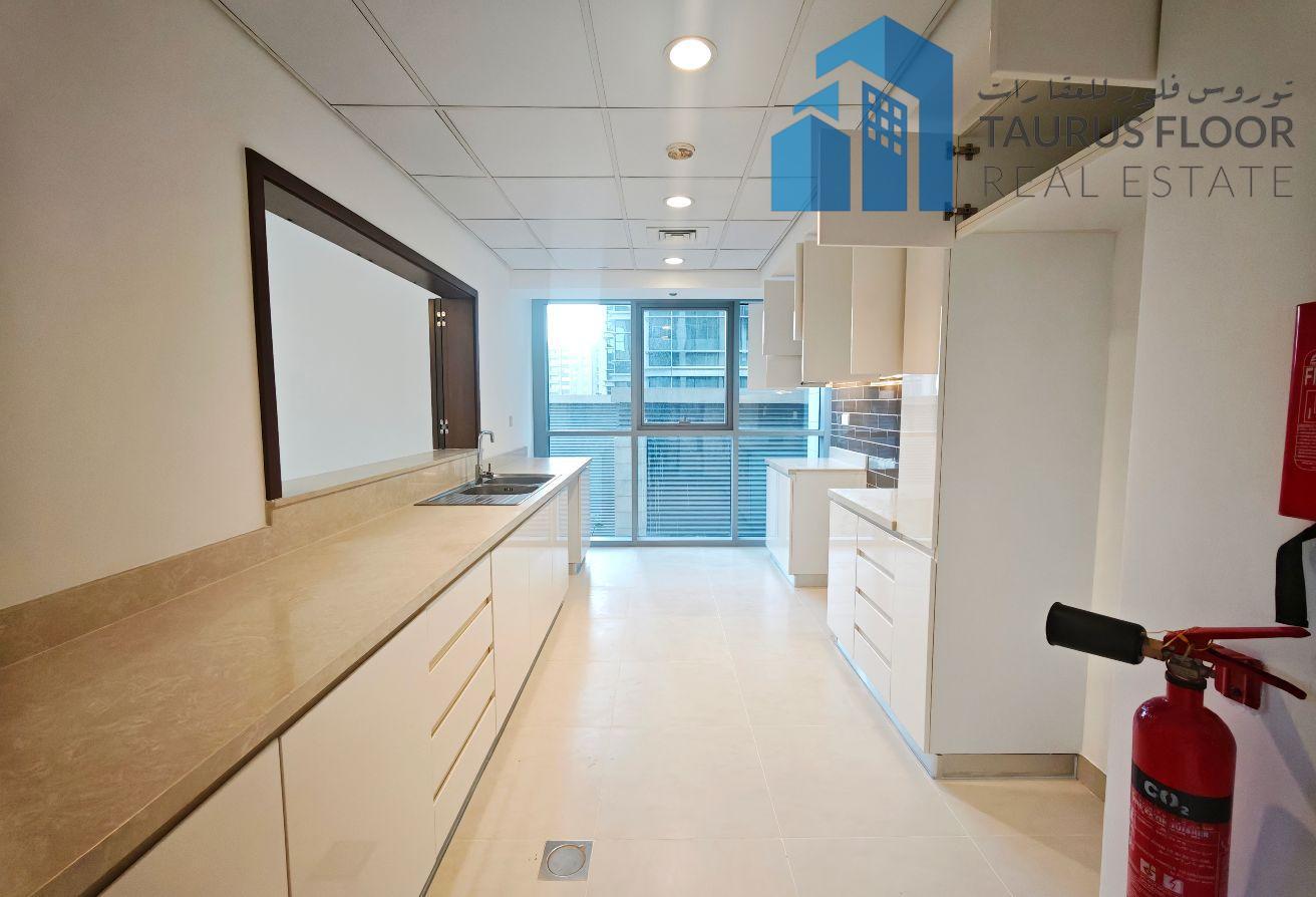 Biggest 3BR+Maid| Near Gold Souq Metro| Gym Pool photo 5