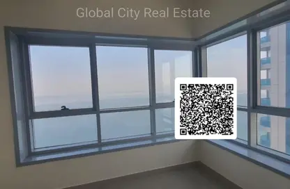 شقة - 2 غرف نوم - 2 حمامات للايجار في برج الكورنيش - طريق كورنيش عجمان - عجمان