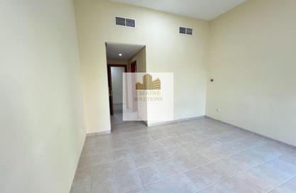 شقة - 2 غرف نوم - 3 حمامات للايجار في مبنى 108-137 - طراز حديث - ديسكفري جاردنز - دبي