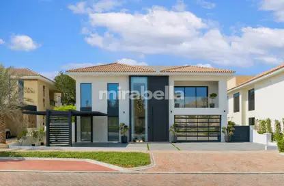 Villa - 5 Bedrooms - 6 Bathrooms for sale in Sienna Views - Jumeirah Golf Estates - Dubai