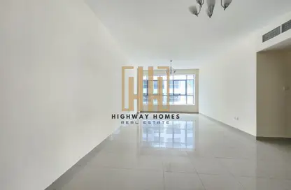 شقة - 2 غرف نوم - 3 حمامات للايجار في برج صحارى 3 - مجمع صحارى - النهدة - الشارقة